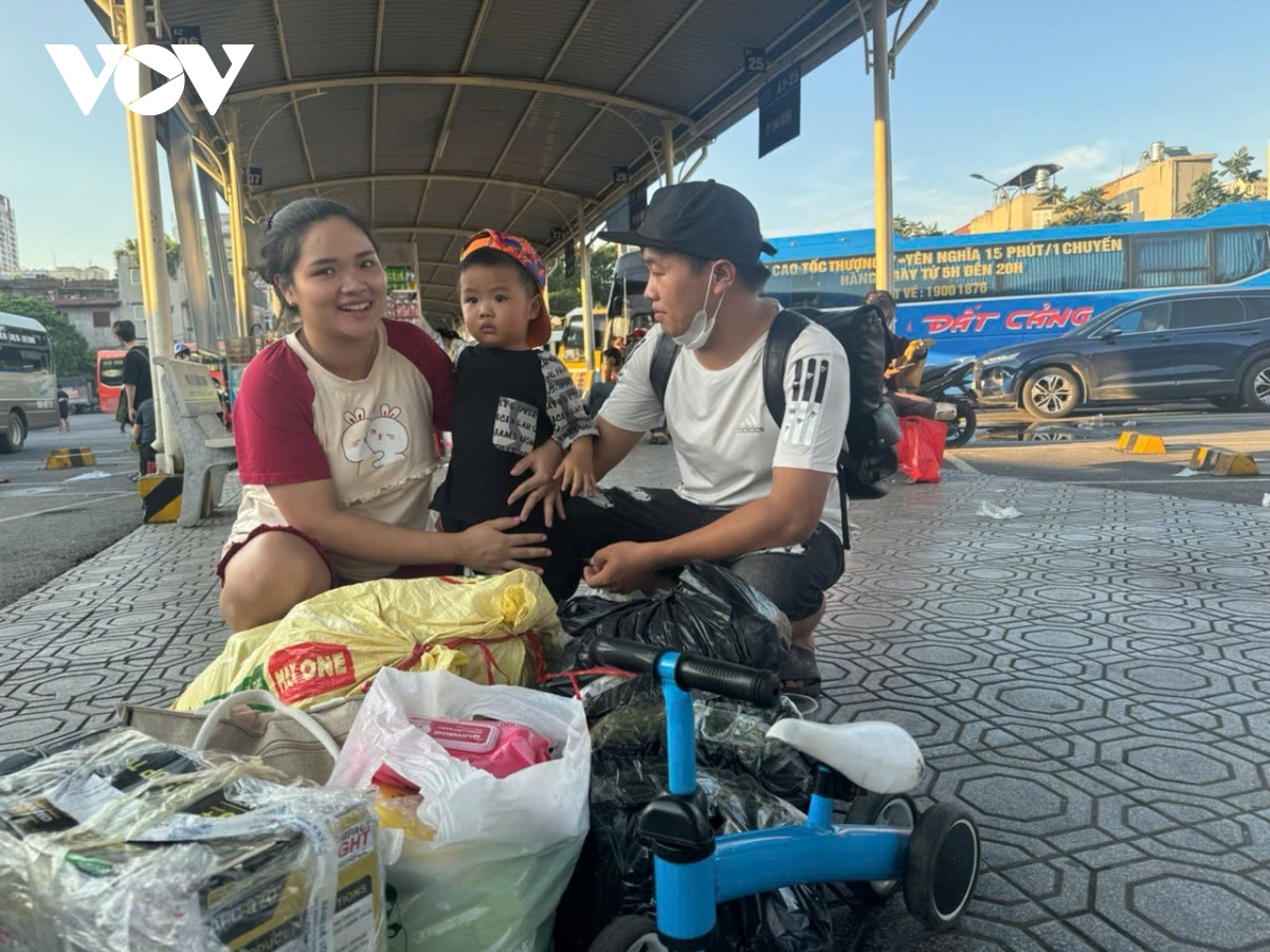 ben xe ha noi dong nghet nguoi ve que nghi le 2 9 hinh anh 9