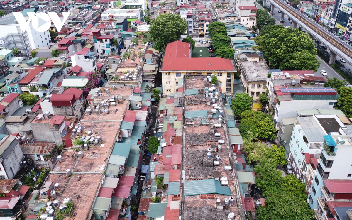 be nuoc ngam pccc o cac khu tap the dong duc khien nguoi ha noi yen tam hon hinh anh 1