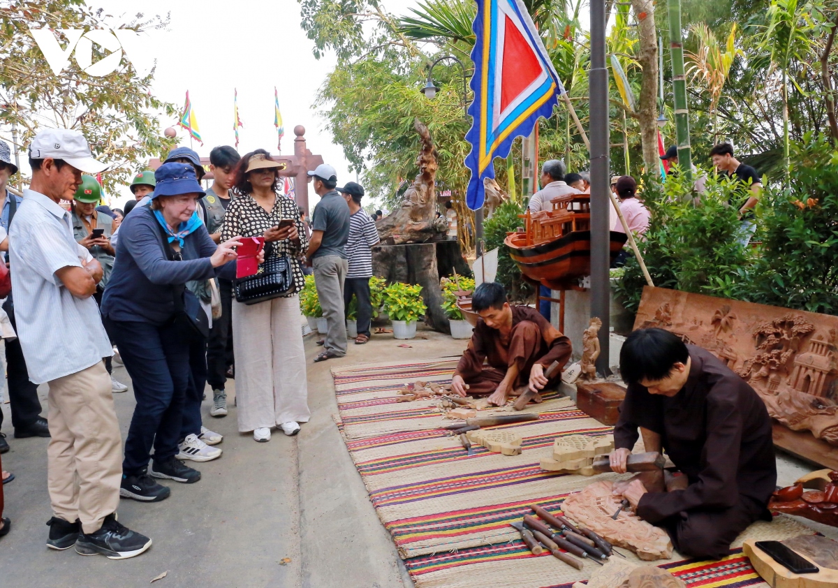 quang nam to chuc ton vinh 54 nghe nhan, tho gioi hinh anh 2