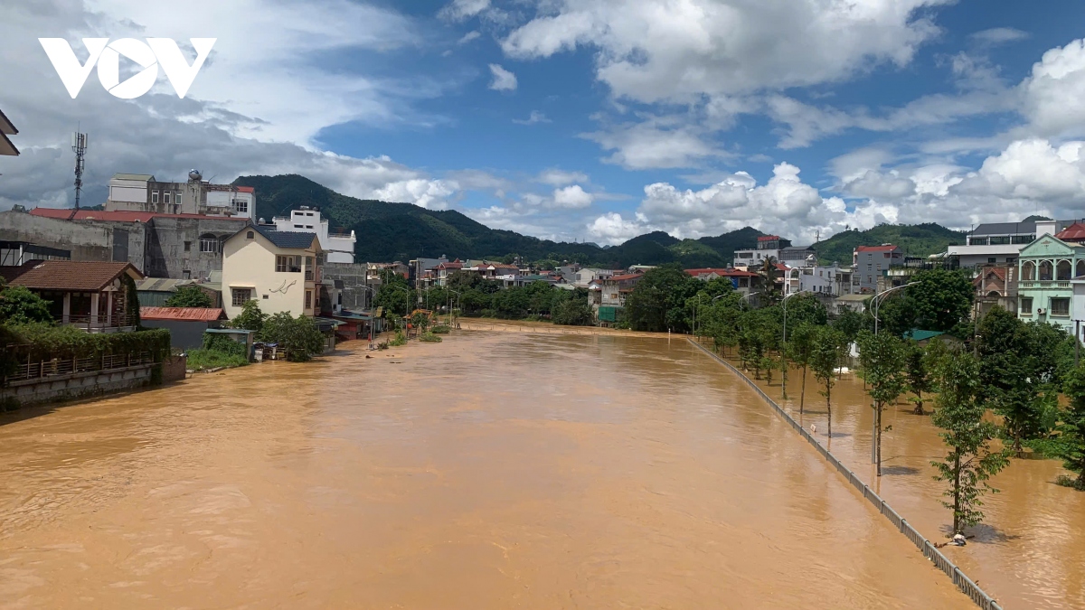 nhieu can nha o cao bang van ngap trong nuoc lu hinh anh 1