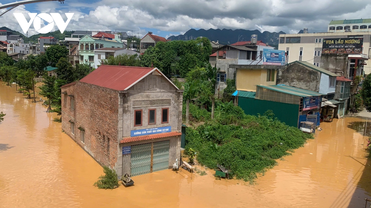 nhieu can nha o cao bang van ngap trong nuoc lu hinh anh 3