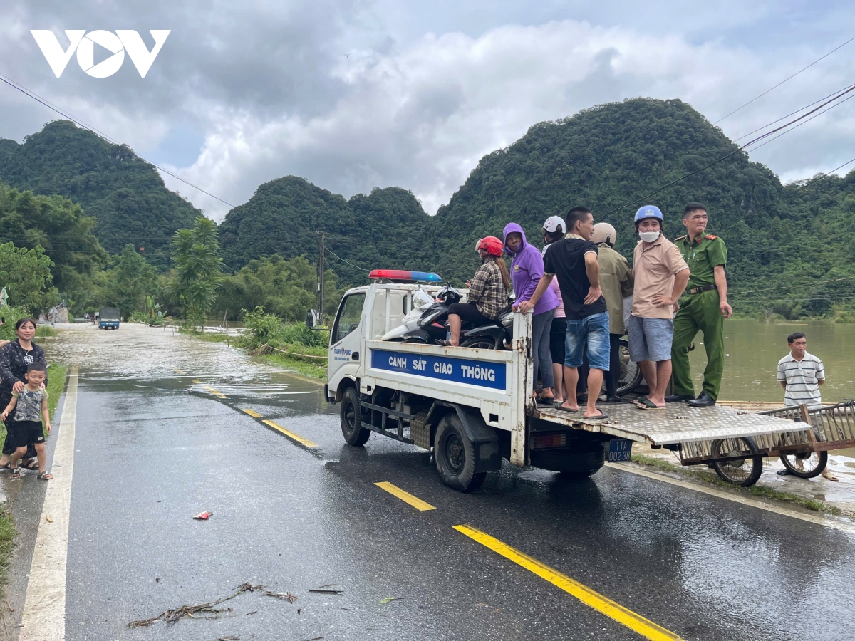 nhieu can nha o cao bang van ngap trong nuoc lu hinh anh 5