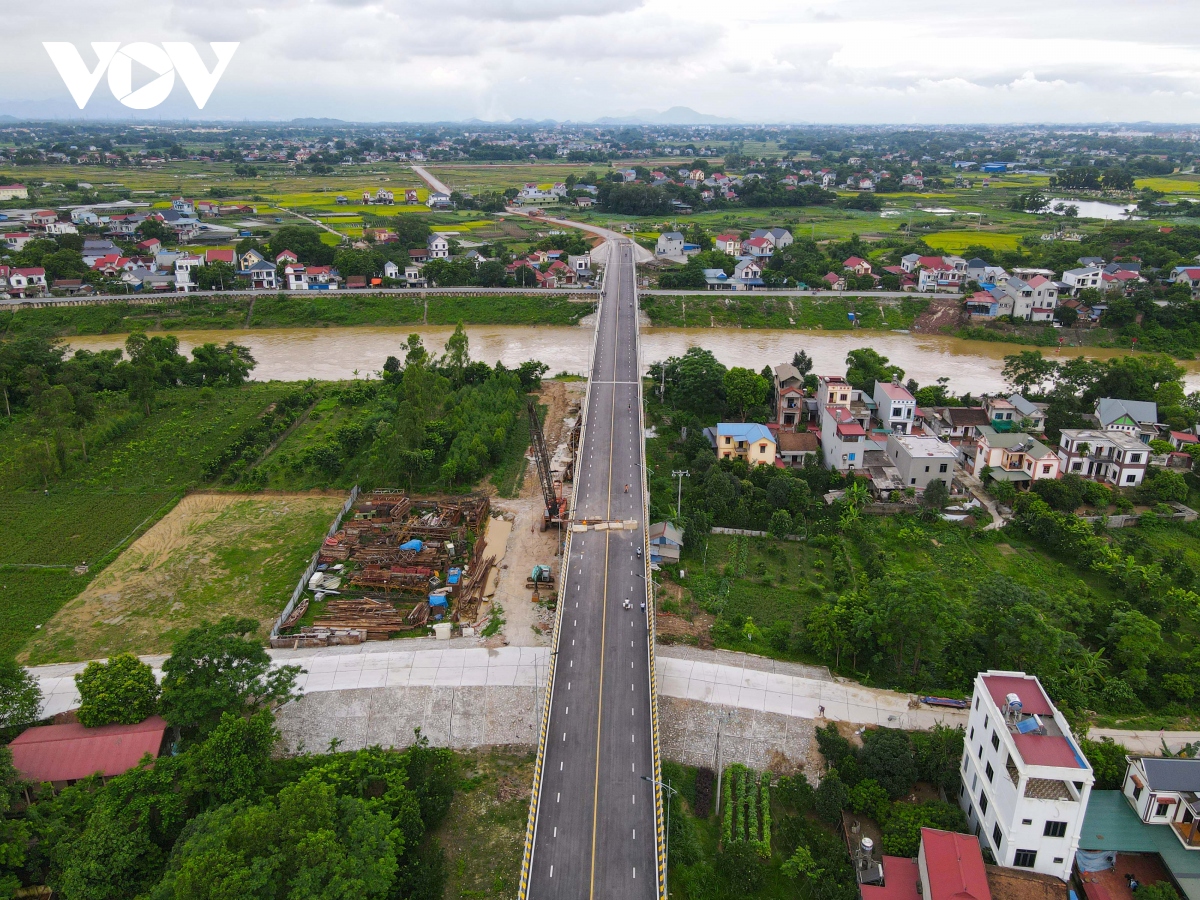 cau 540 ty dong noi bac giang - thai nguyen thieu duong dan hinh anh 1