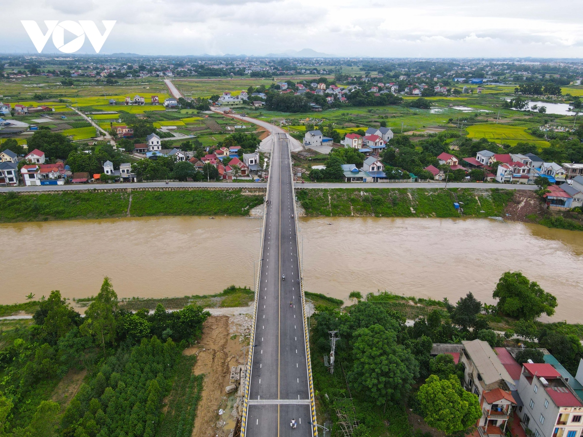 cau 540 ty dong noi bac giang - thai nguyen thieu duong dan hinh anh 2