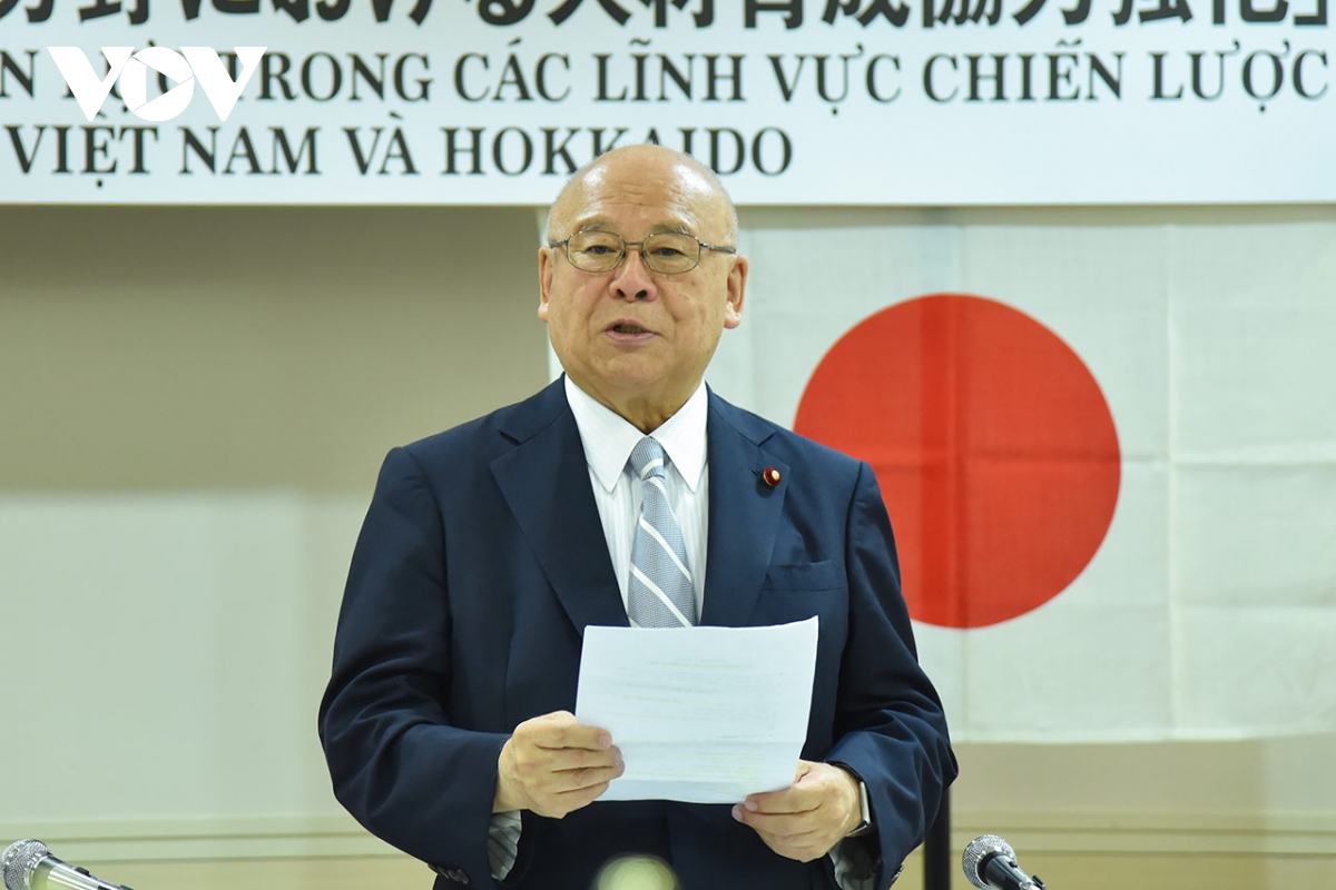 bo truong ngoai giao bui thanh son du toa dam voi Dai hoc hokkaido - nhat ban hinh anh 2