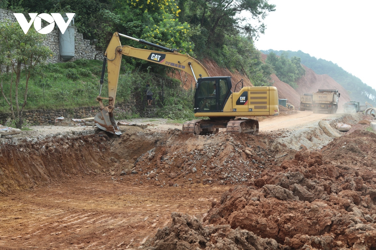 Tuyến đường hơn 1.200 tỷ nối TP Lạng Sơn tới khu du lịch Mẫu Sơn sắp về đích