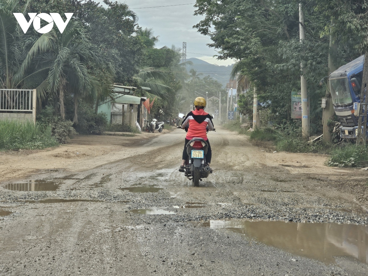 Chủ tịch UBND tỉnh Bình Định yêu cầu kiểm tra, xử lý các nội dung VOV phản ánh