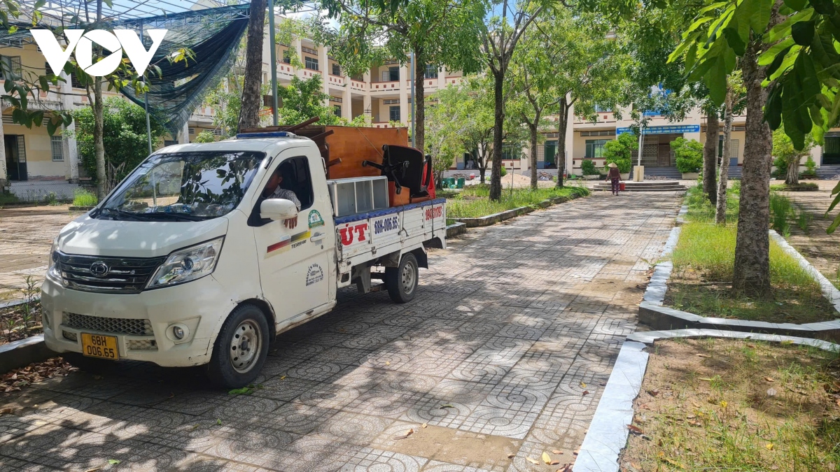 Kiên Giang: Hiệu trưởng “tự ý” chuyển trường gây xáo trộn trước thềm năm học mới