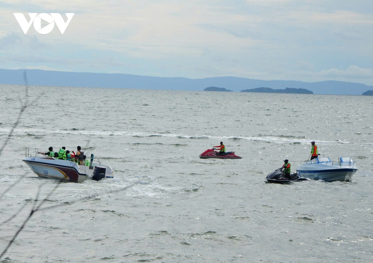 Nhân viên trò chơi tàu bay ở kiên giang tử vong do bị cuốn vào chân vịt cano