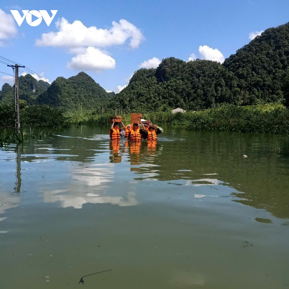 xa quang vinh cao bang tiep tuc bi co lap do lu hinh anh 2