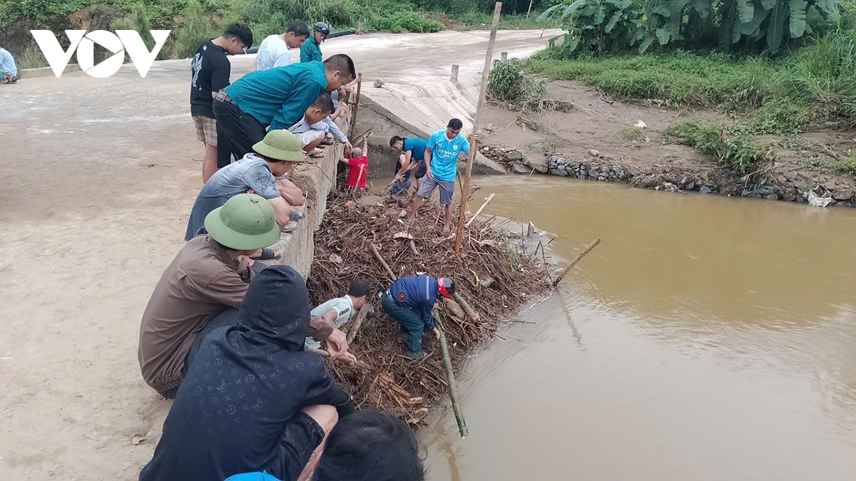 Khẩn trương tìm kiếm người đàn ông nghi bị lũ cuốn trôi ở Yên Bái