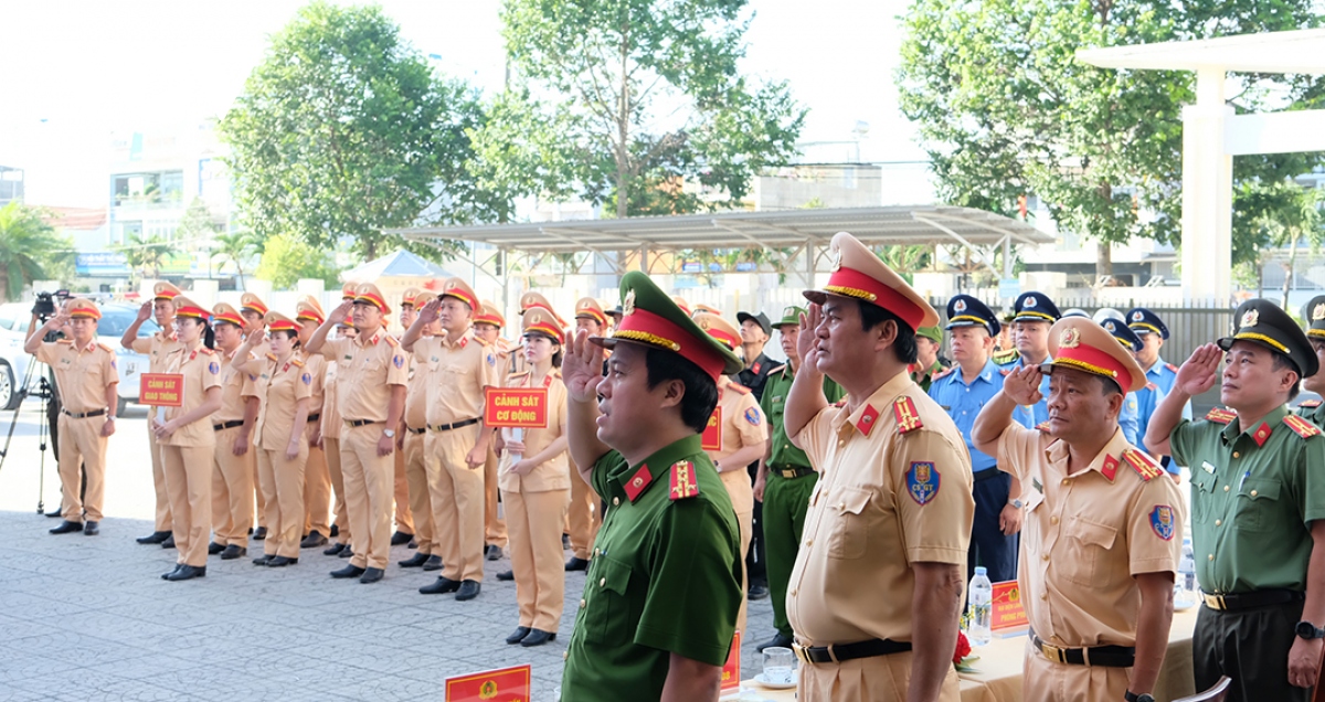 Quảng Ngãi tăng cường xử lý vi phạm nồng độ cồn, ma túy, cơi nới thùng xe