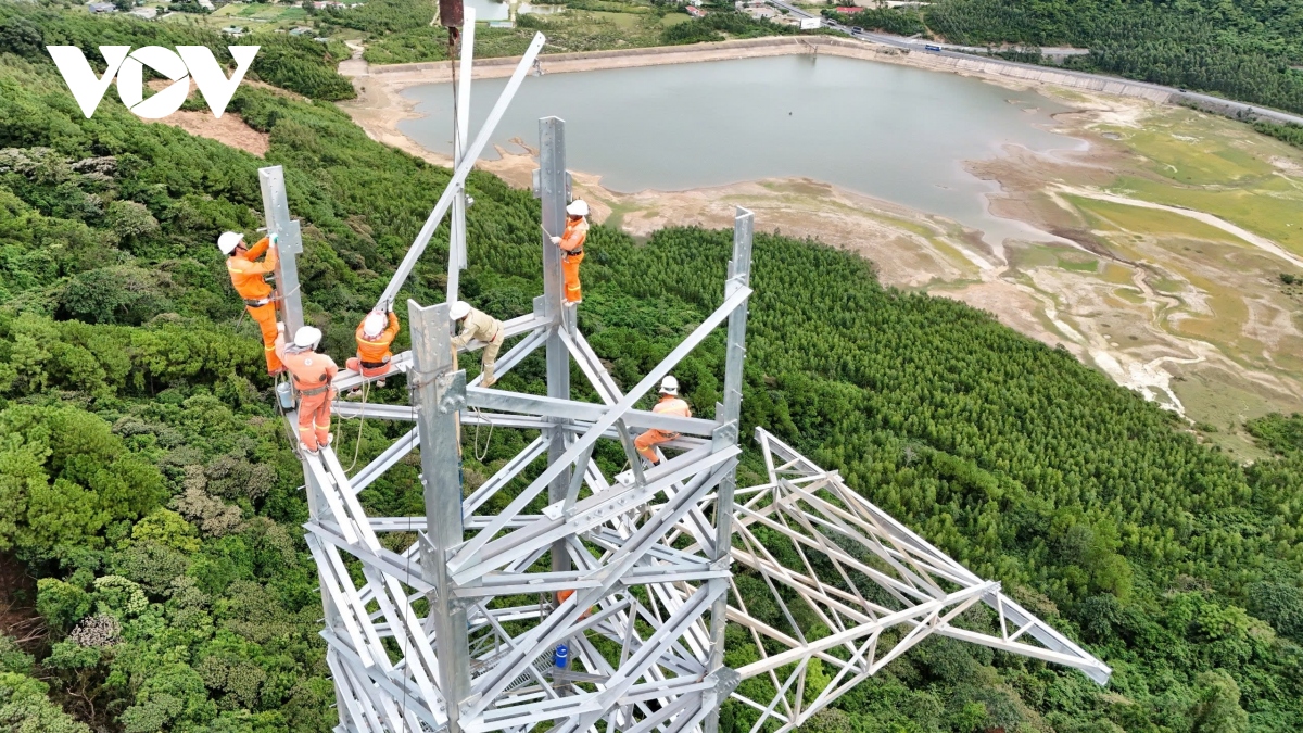  vuot gio tren cung doan kho nhat cua du an duong day 500kv mach 3 hinh anh 7