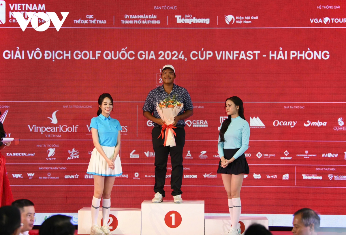 giai vo dich golf quoc gia 2024 chuc an va Duc son dang quang thuyet phuc hinh anh 6