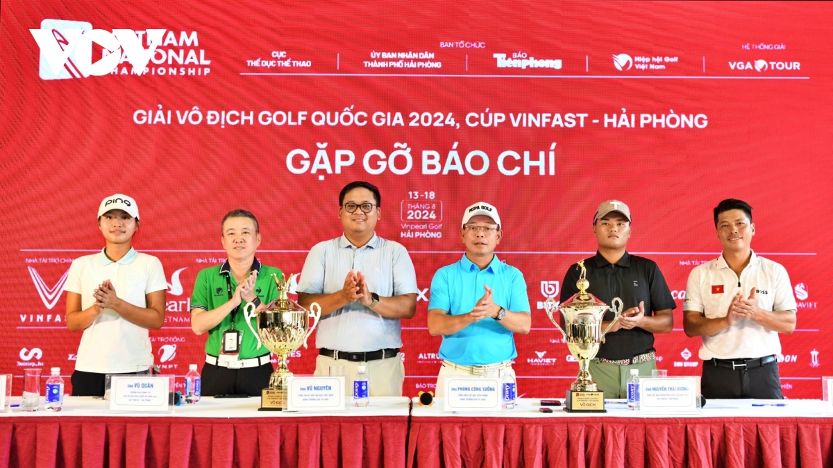 Xế sang 2 tỉ đồng chờ golfer chinh phục H.I.O ở Giải Vô địch Golf Quốc gia 2024