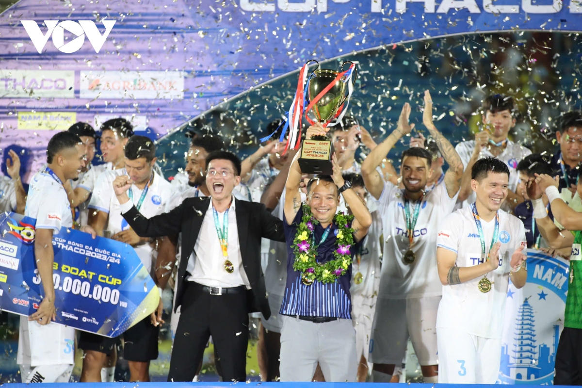 HLV Vũ Hồng Việt cùng CLB Nam Định đặt mục tiêu bất ngờ trước thềm V-League 2024/2025