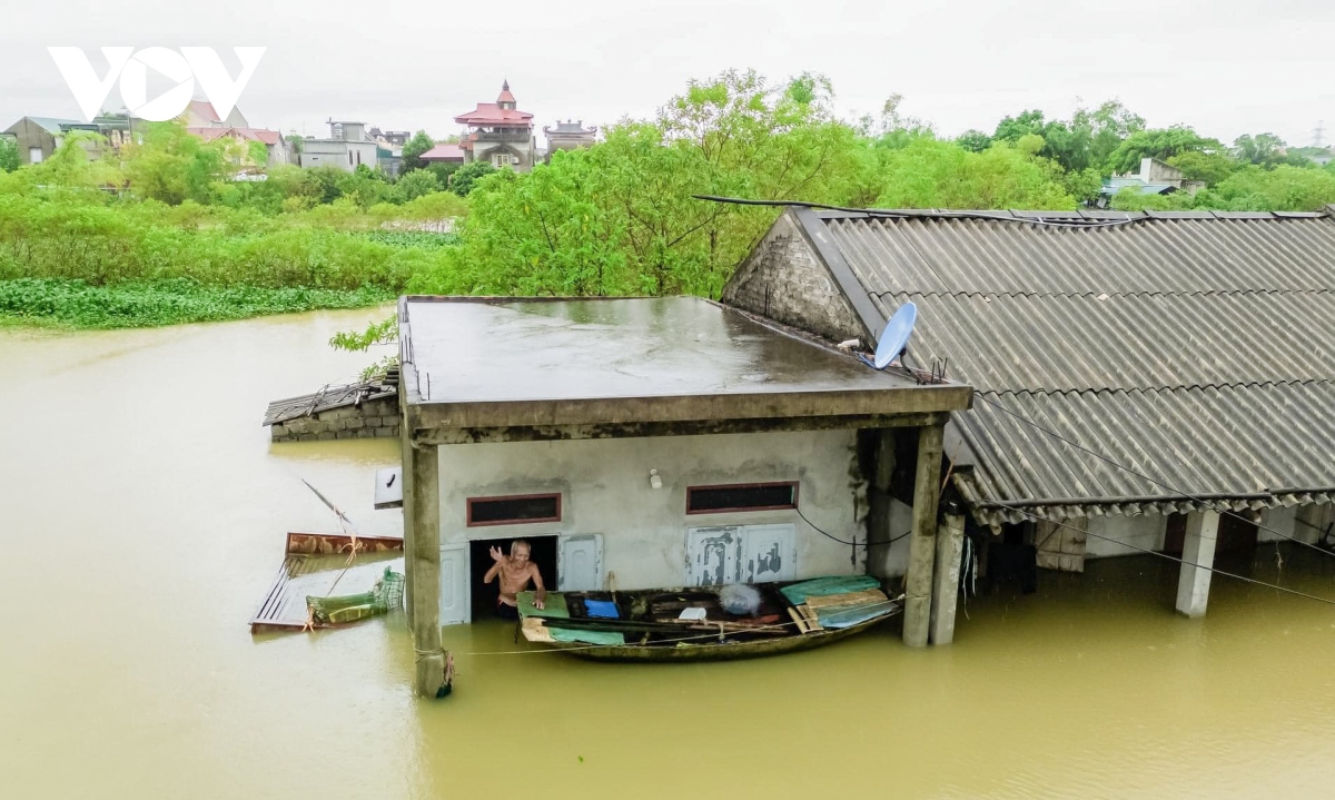 hang nghin ho dan o ninh binh bi ngap nang khi nuoc lu dang cao hinh anh 23