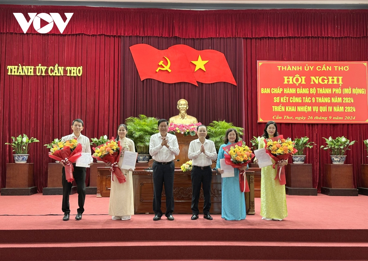 Ban Bí thư chỉ định 4 cán bộ ở Cần Thơ tham gia Ban Chấp hành Đảng bộ thành phố