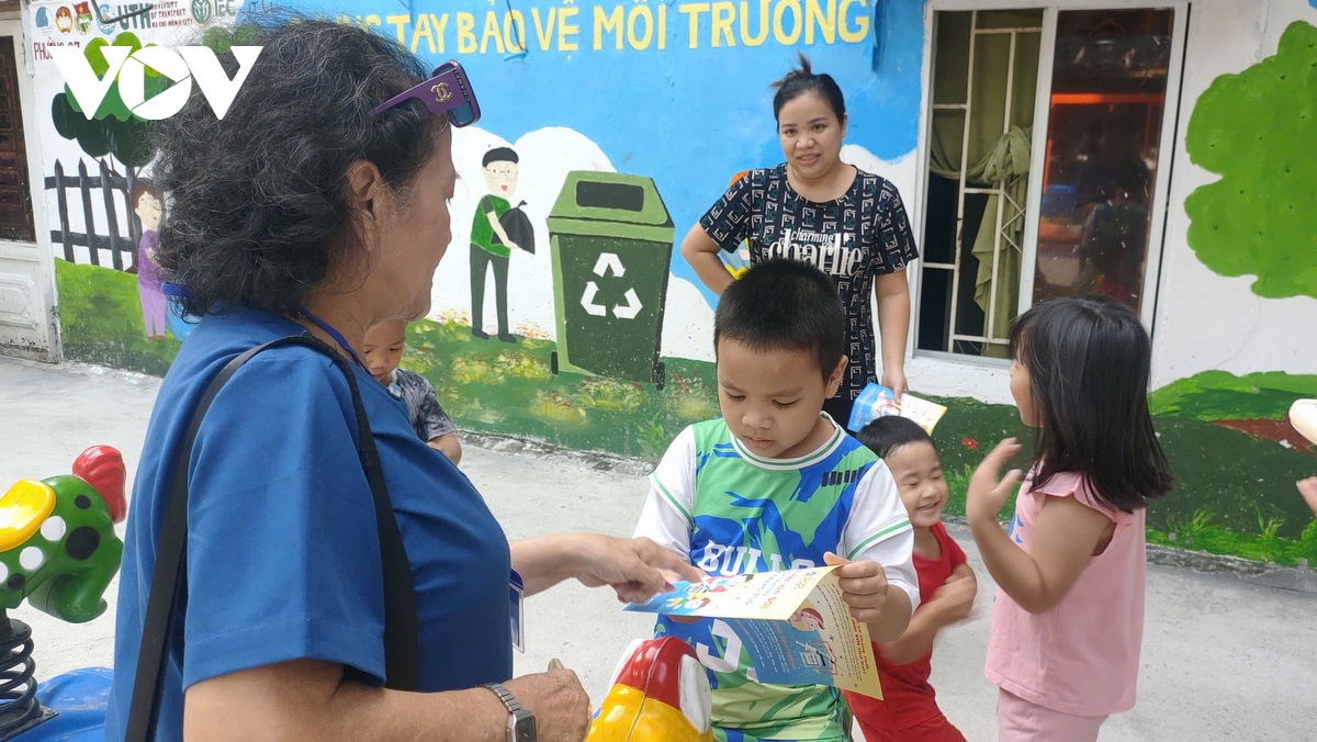 Những người thầm lặng chống dịch sởi ở TP.HCM