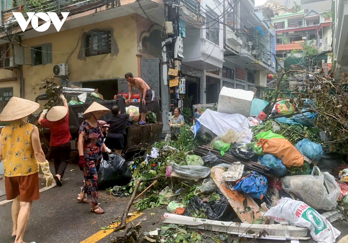  chay dua cuu nan nguoi dan, don rac thai tranh o nhiem o quang ninh hinh anh 7