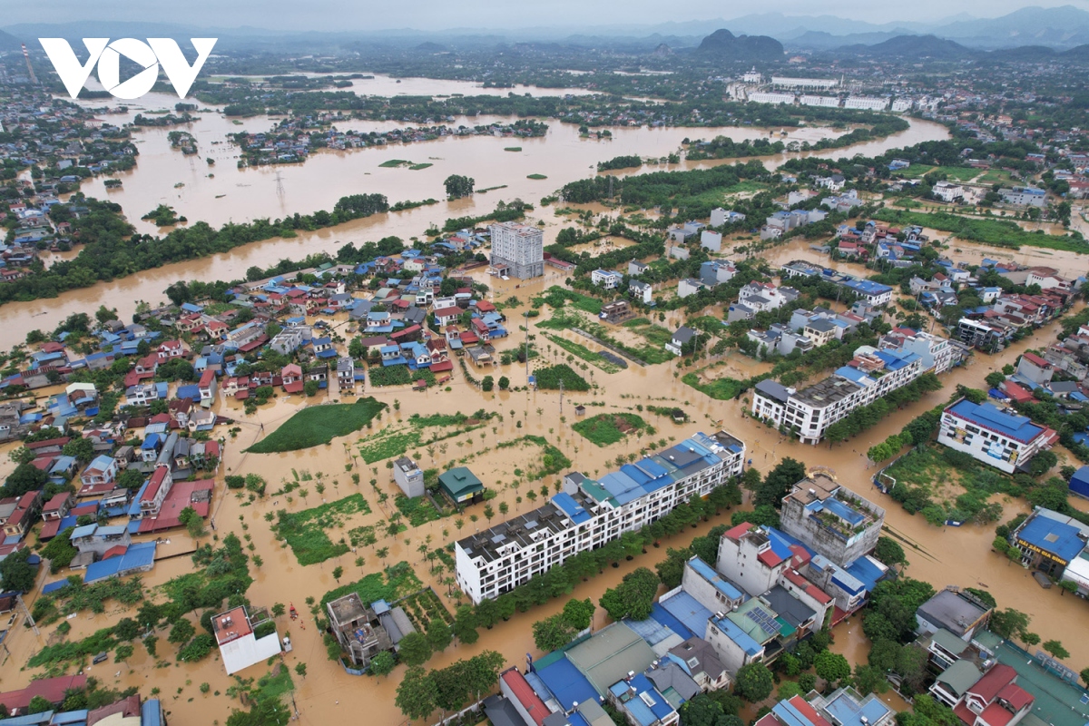 Hình ảnh thành phố Thái Nguyên ngập trong nước lũ nhìn từ trên cao