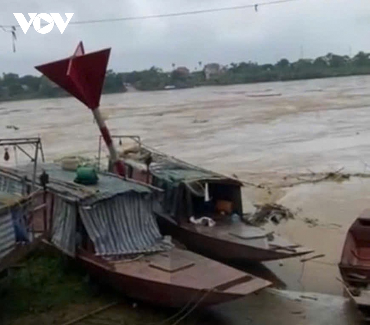 cong binh san sang bac cau phao qua song hong doan cau phong chau bi sap hinh anh 20