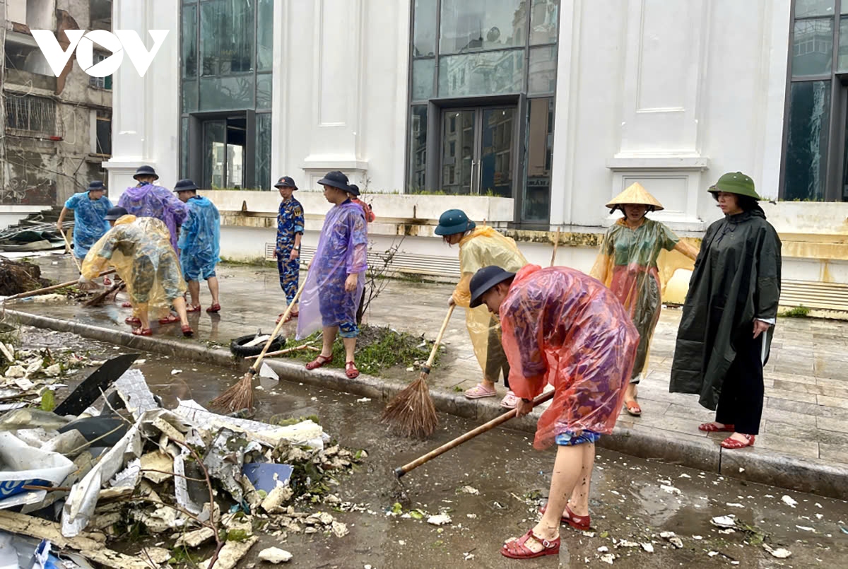  chay dua cuu nan nguoi dan, don rac thai tranh o nhiem o quang ninh hinh anh 9