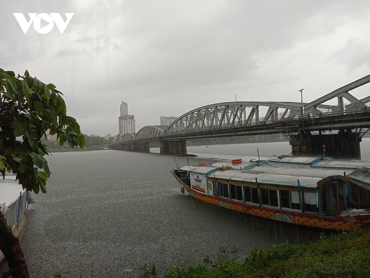 thua thien hue len phuong an di doi dan, cong bo diem cao de o to tranh ngap hinh anh 6