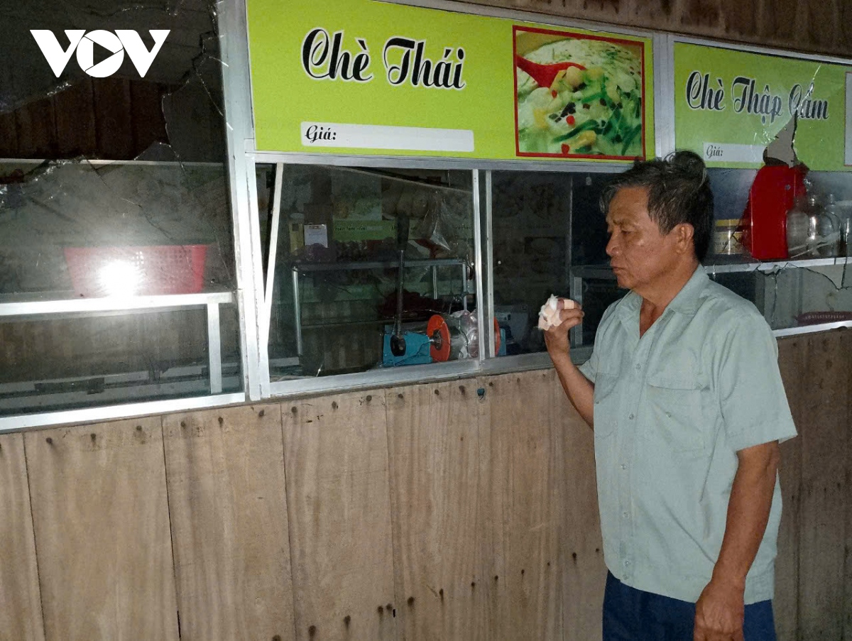 khoi to doi tuong cam dau nhom hanh hung, pha tai san cua dan sau phan anh cua vov hinh anh 1