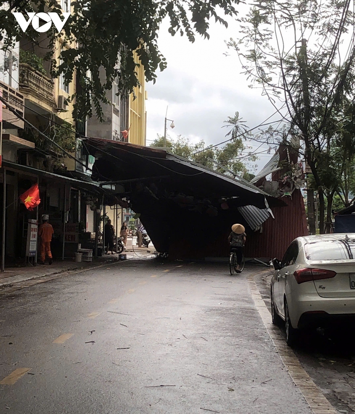 truc tiep bao so 3 dang tren dat lien quang ninh, hai phong, giat cap 16 hinh anh 171