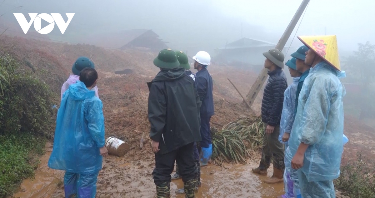 thi xa sa pa lao cai don suc khac phuc hau qua mua lu hinh anh 2