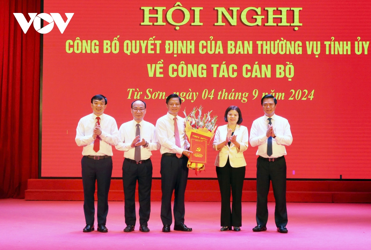 bac ninh cong bo quyet dinh dieu dong can bo hinh anh 1