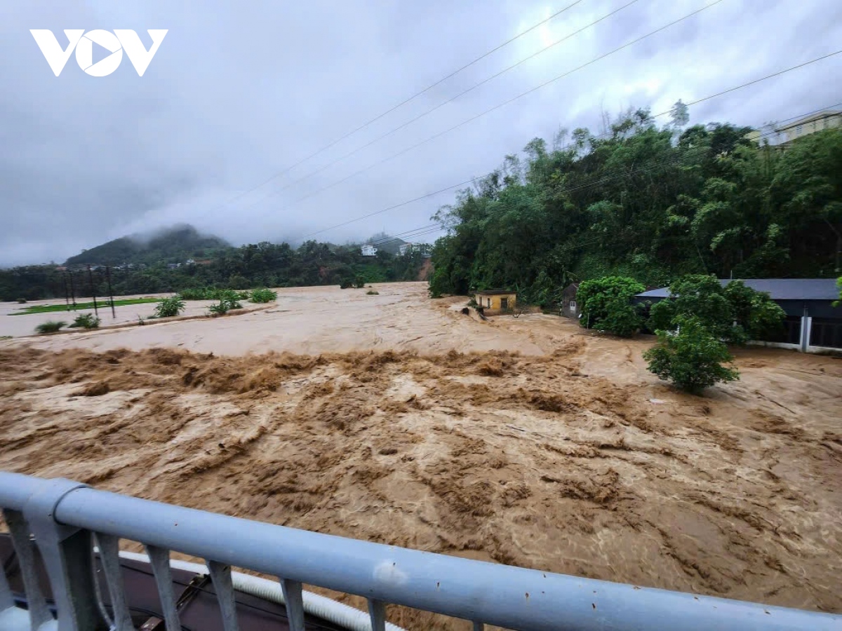 Lũ lớn tràn về trên các sông ở huyện Tiên Yên, Quảng Ninh