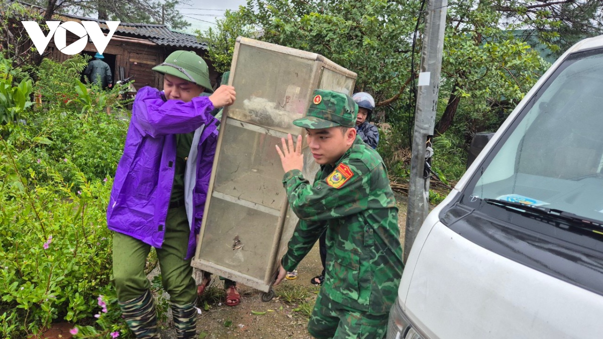 bo doi bien phong cac dia phuong giup dan chong bao so 3 hinh anh 2