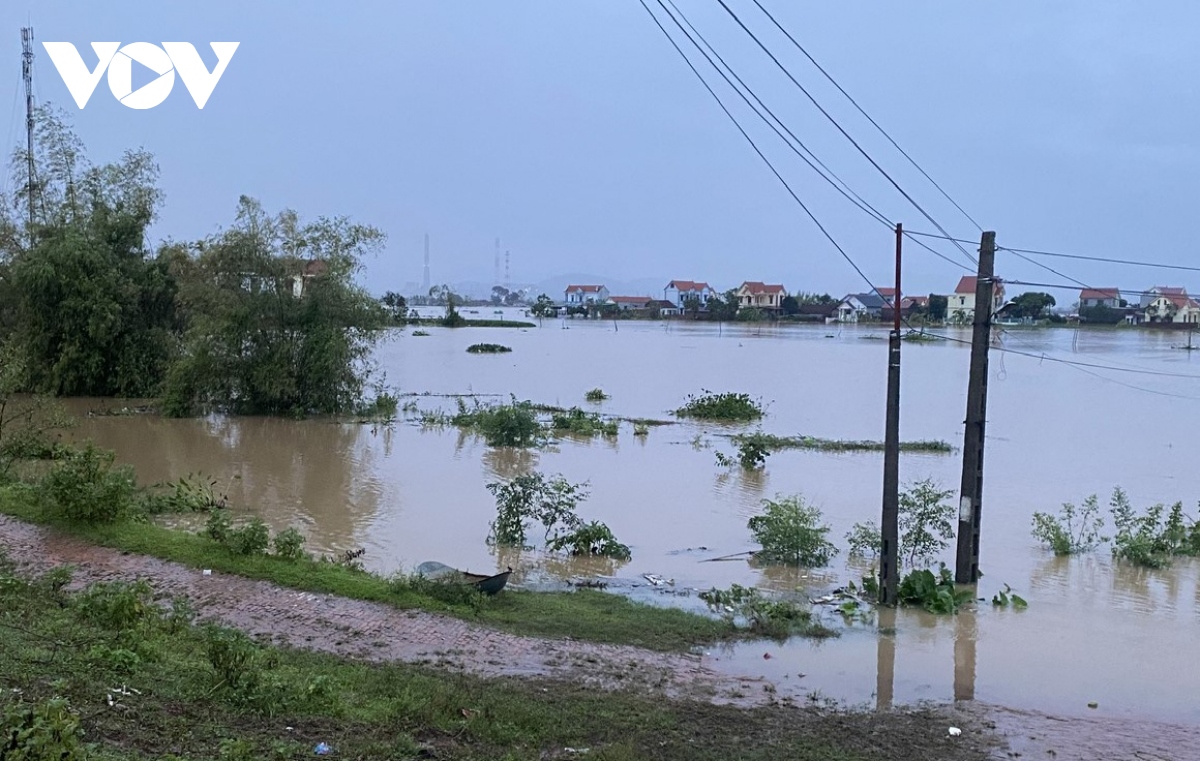 hon 100 ho gia dinh o gia binh, bac ninh dang bi co lap do ngap ung hinh anh 1