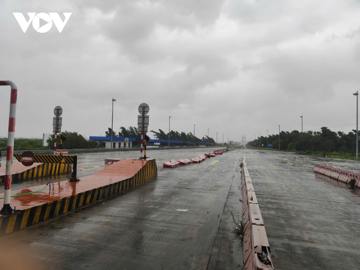 truc tiep bao so 3 dang tren dat lien quang ninh, hai phong, giat cap 16 hinh anh 141