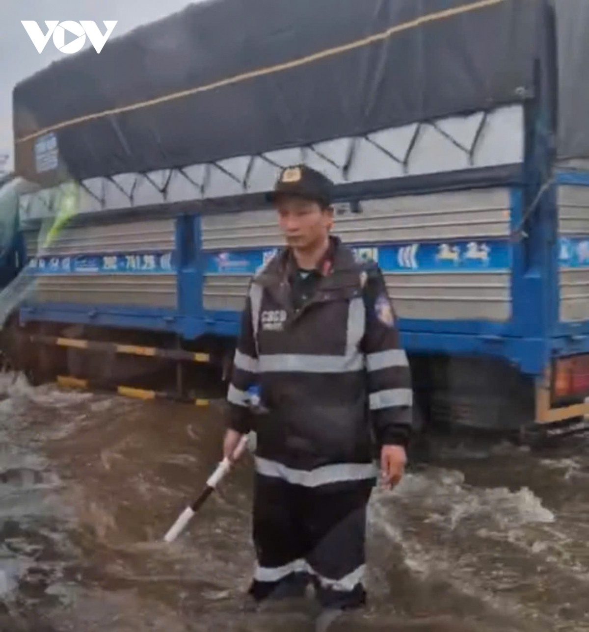 van hanh tram bom het cong suat,ậnhànhtrạmbơmhếtcôngsuấtquotgiảicứuquotngậpúngcaotốcPhápVâ<strong></strong> giai cuu ngap ung cao toc phap van - cau gie hinh anh 1