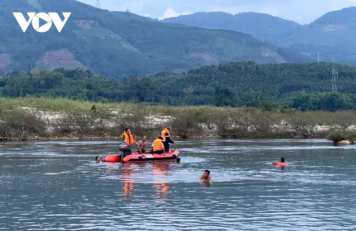 1 chau nho duoi nuoc tai huyen son ha, tinh quang ngai hinh anh 1