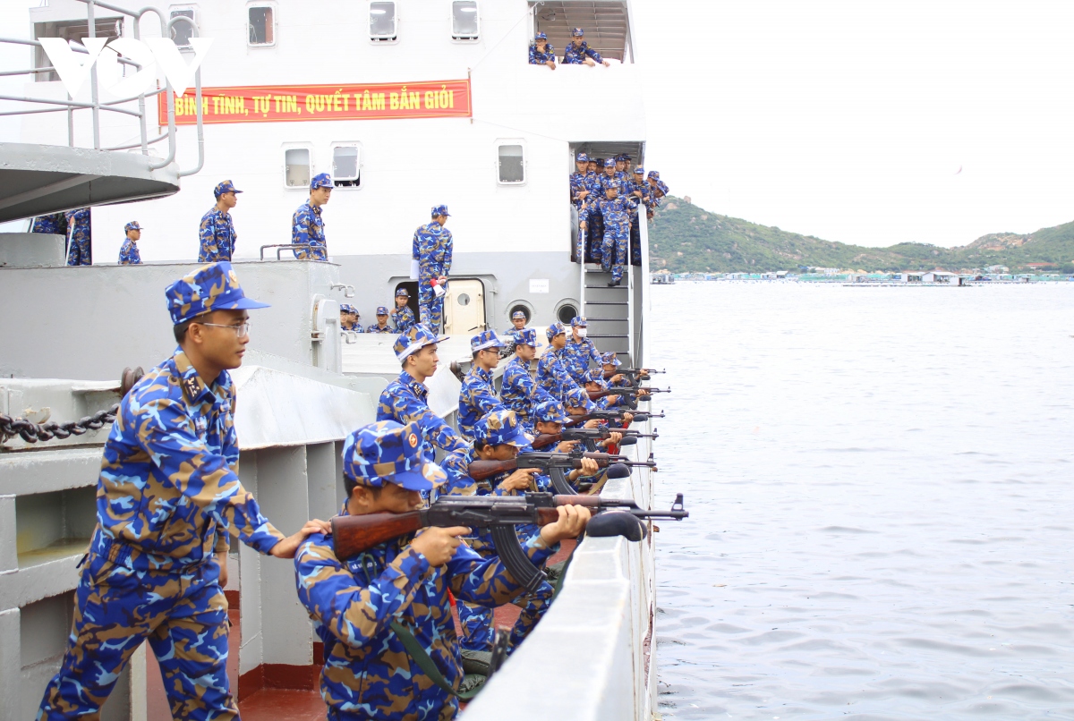 nhung bong hoa bien cong hien vi bien dao to quoc hinh anh 3