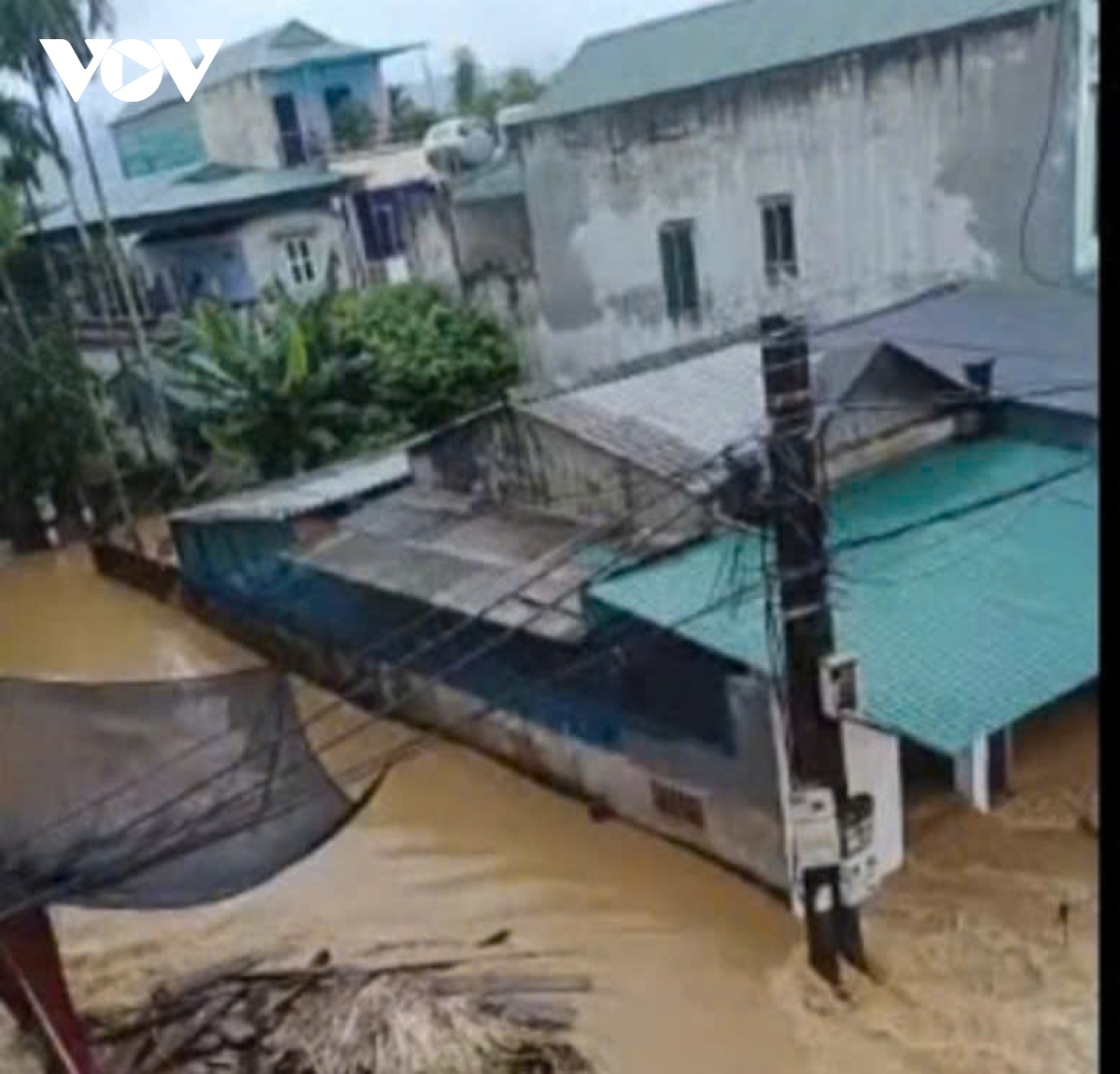 nuoc lu o huyen ha hoa, phu tho len cao, 1 xa bi co lap hinh anh 7