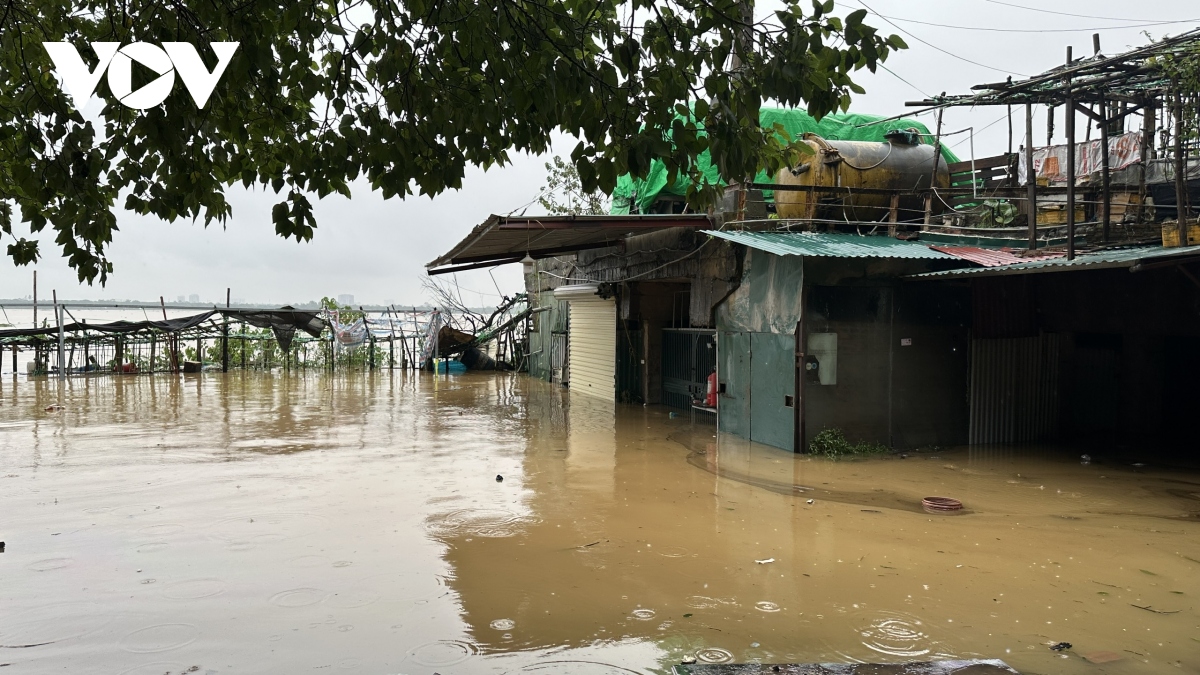 Thủ tướng Chính phủ chỉ đạo tập trung ứng phó lũ lớn đảm bảo an toàn đê điều