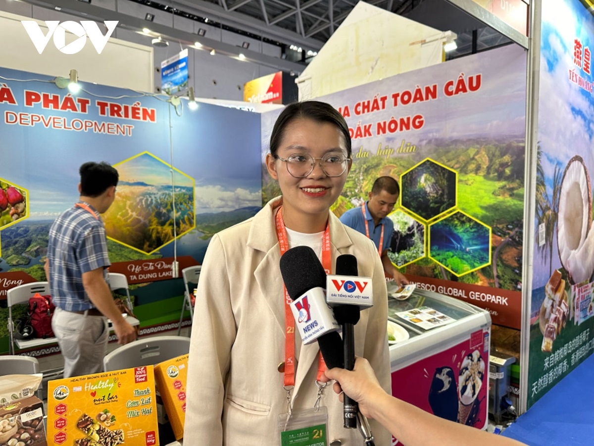 hàng việt tại hội chợ trung quốc asean lần thứ 21 hình ảnh 3 hang viet tai hoi cho trung quoc asean lan thu 21 hinh anh 3