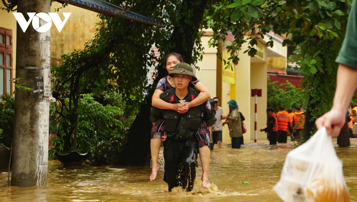 no luc dam bao tinh mang va tai san nguoi dan vung lu yen bai hinh anh 6