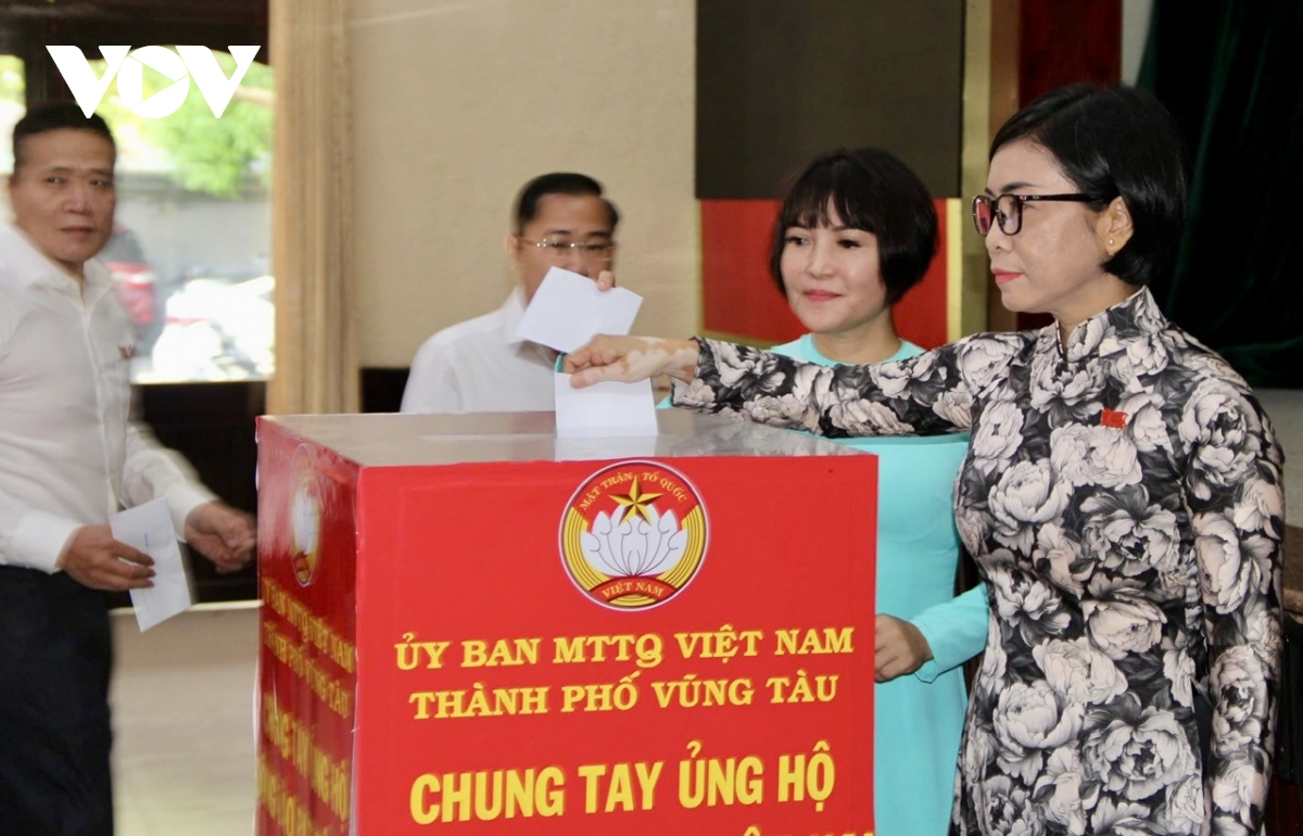 cu ba 85 tuoi o vung tau danh tien tiet kiem chia se mat mat voi dong bao hinh anh 2