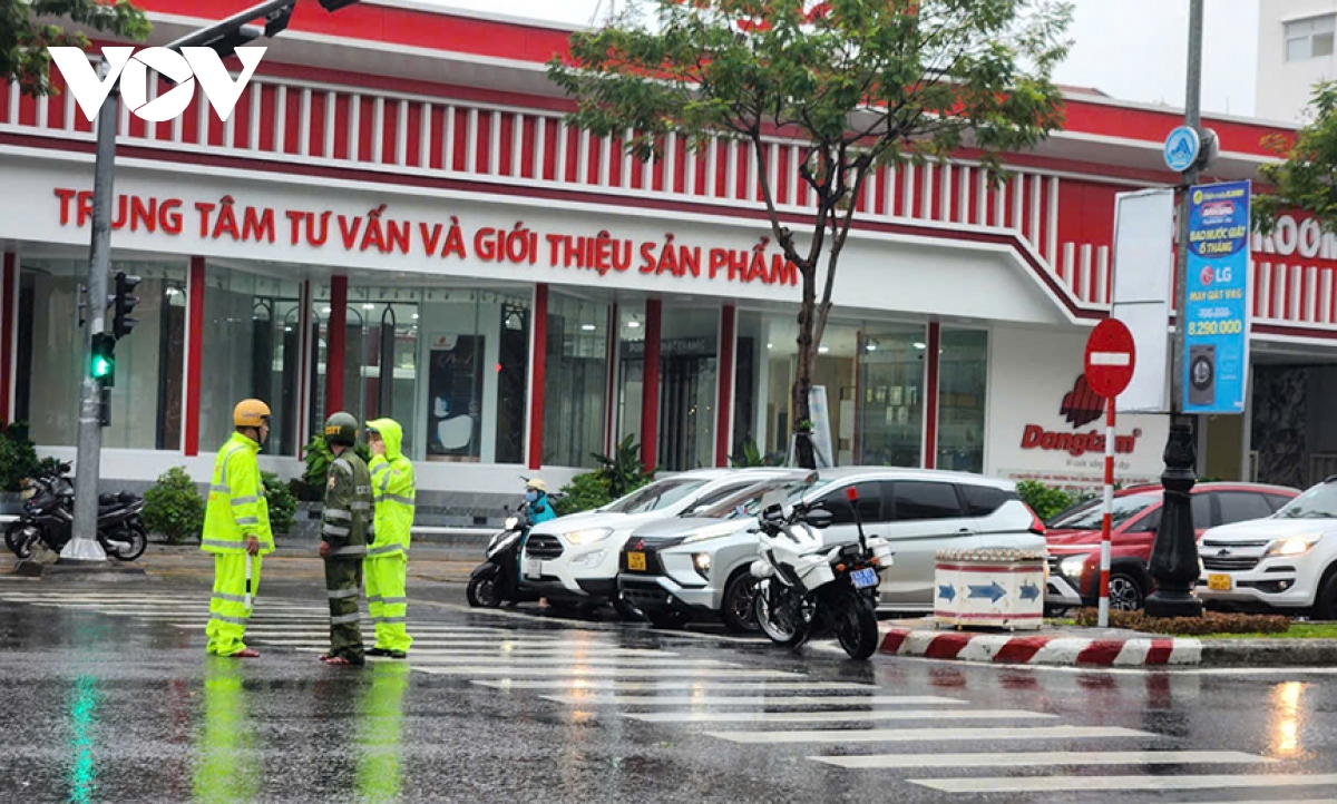 mua lon, ngap ung, un u cuc bo tai Da nang hinh anh 8