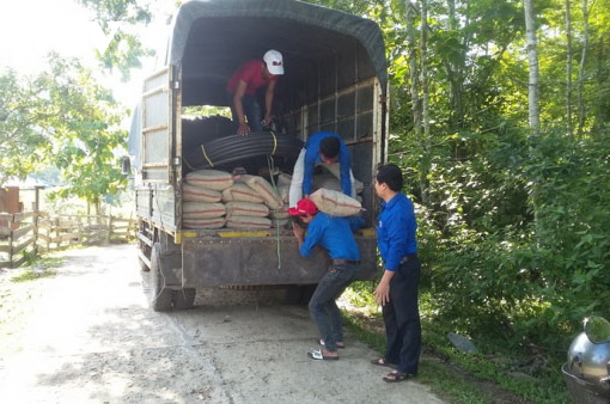 phat trien dang vien o huyen mien nui nam giang, tinh quang nam hinh anh 1