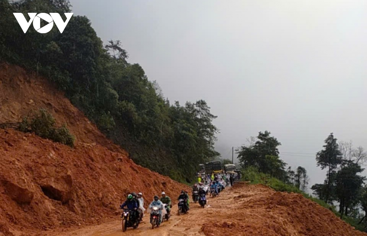 thong tuyen quoc lo 4d, giao thong lai chau sa pa lao cai ket noi tro lai hinh anh 2