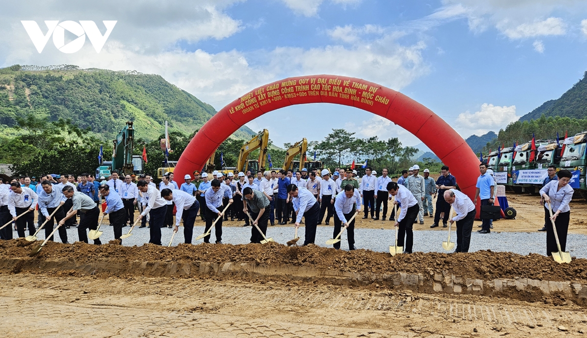 thu tuong du le khoi cong xay dung du an cao toc hoa binh - moc chau hinh anh 3