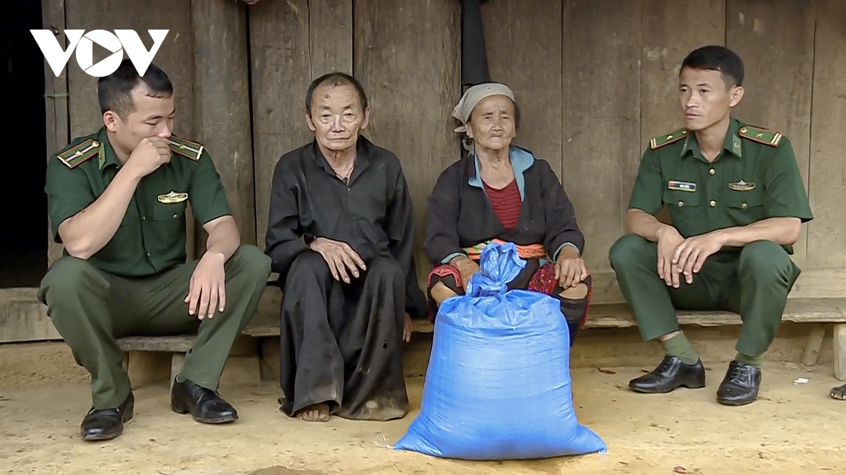 “Hũ gạo chiến sĩ” – Nghĩa cử cao đẹp của Bộ đội Biên phòng Điện Biên