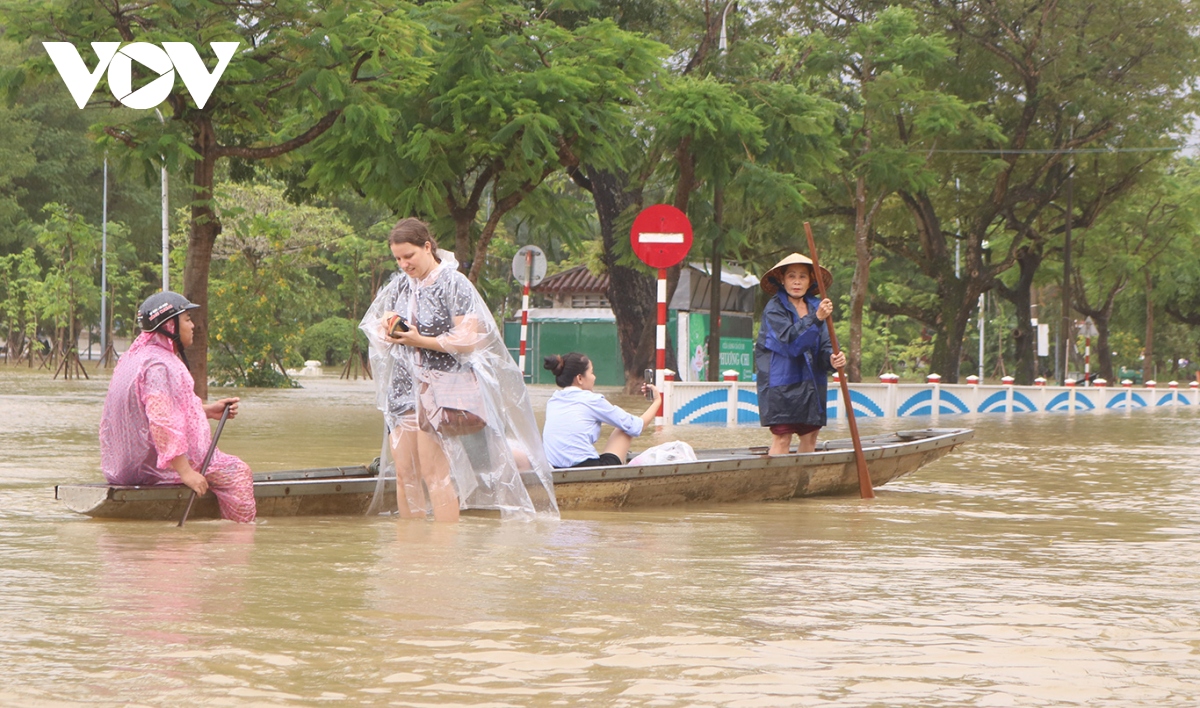 Dam bao an toan di tich co do hue trong mua mua bao hinh anh 5